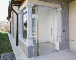 IZOS - Stavbno Pohiu0161tvo - Okna Vrata